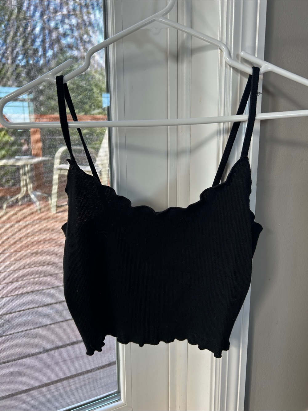 SHEIN Black Scallop-Edge Ribbed Tank Top